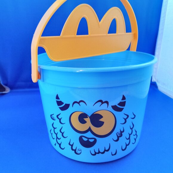 NEW! 2024 MCDONALD'S  HAPPY MEAL Blue MONSTER BOO BUCKET with STICKERS - Picture 1 of 6